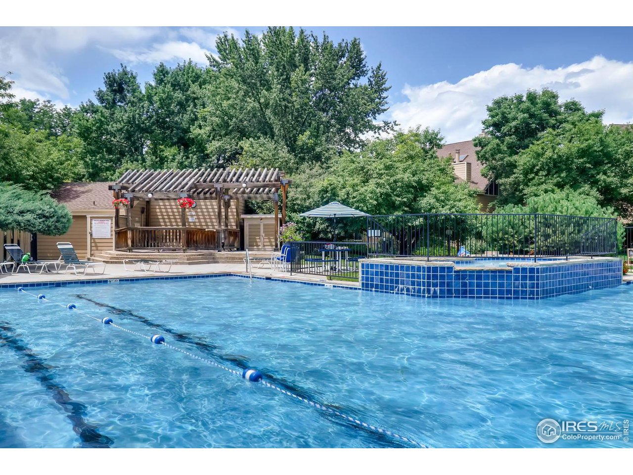 Sparkling Pool. Great for morning/afternoon lap swimming or just hanging out with friends and neighbors.Open longer than the typical pool season.