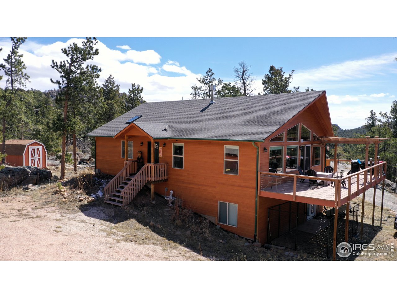 Beautiful year-a-round cabin 