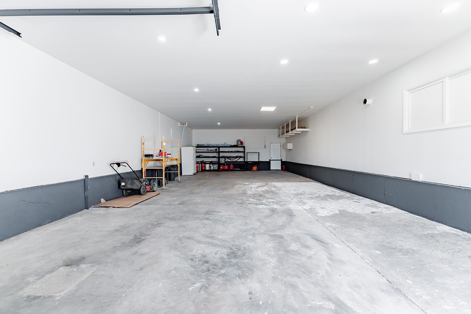 6-Car Detached Garage