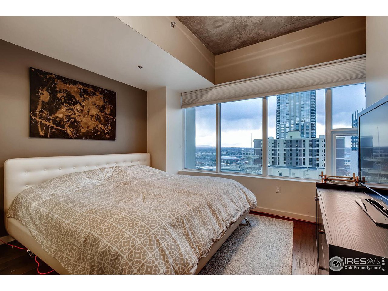 Perched 28 floors above Downtown Denver views from this Master Suite are impeccable.