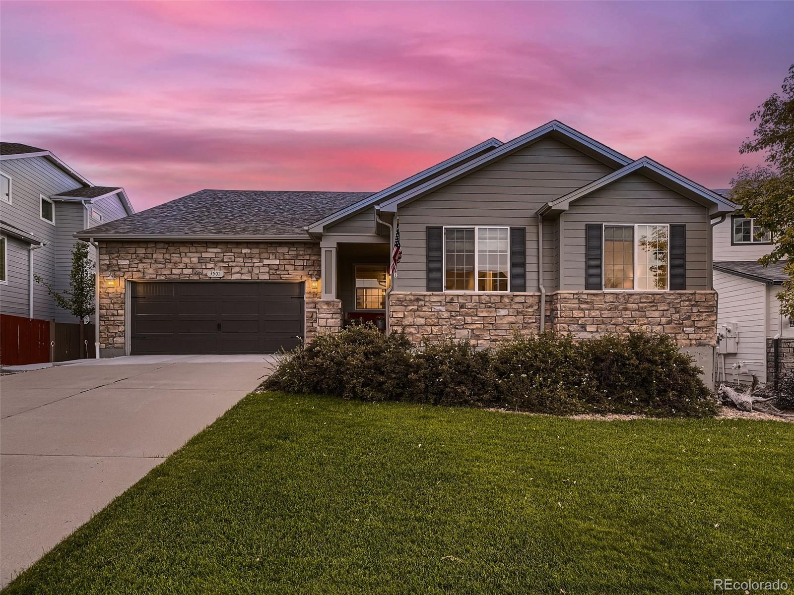 Listings Magic 3501 Golden Spur Loop