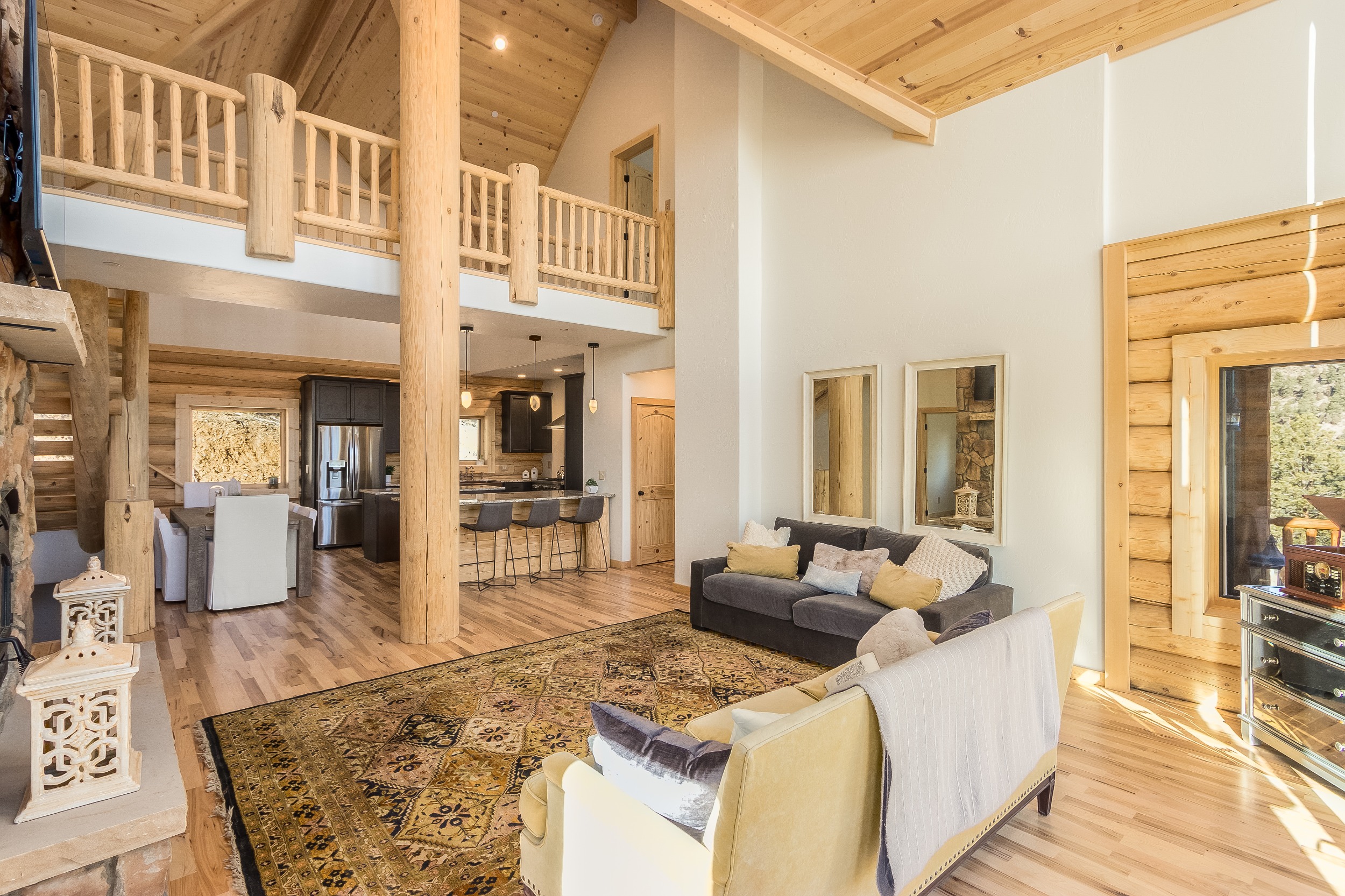 Log Details and Loft