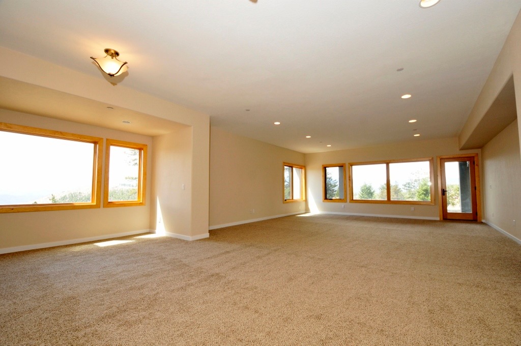 Huge, bright & sunny walk out with 9' ceilings!